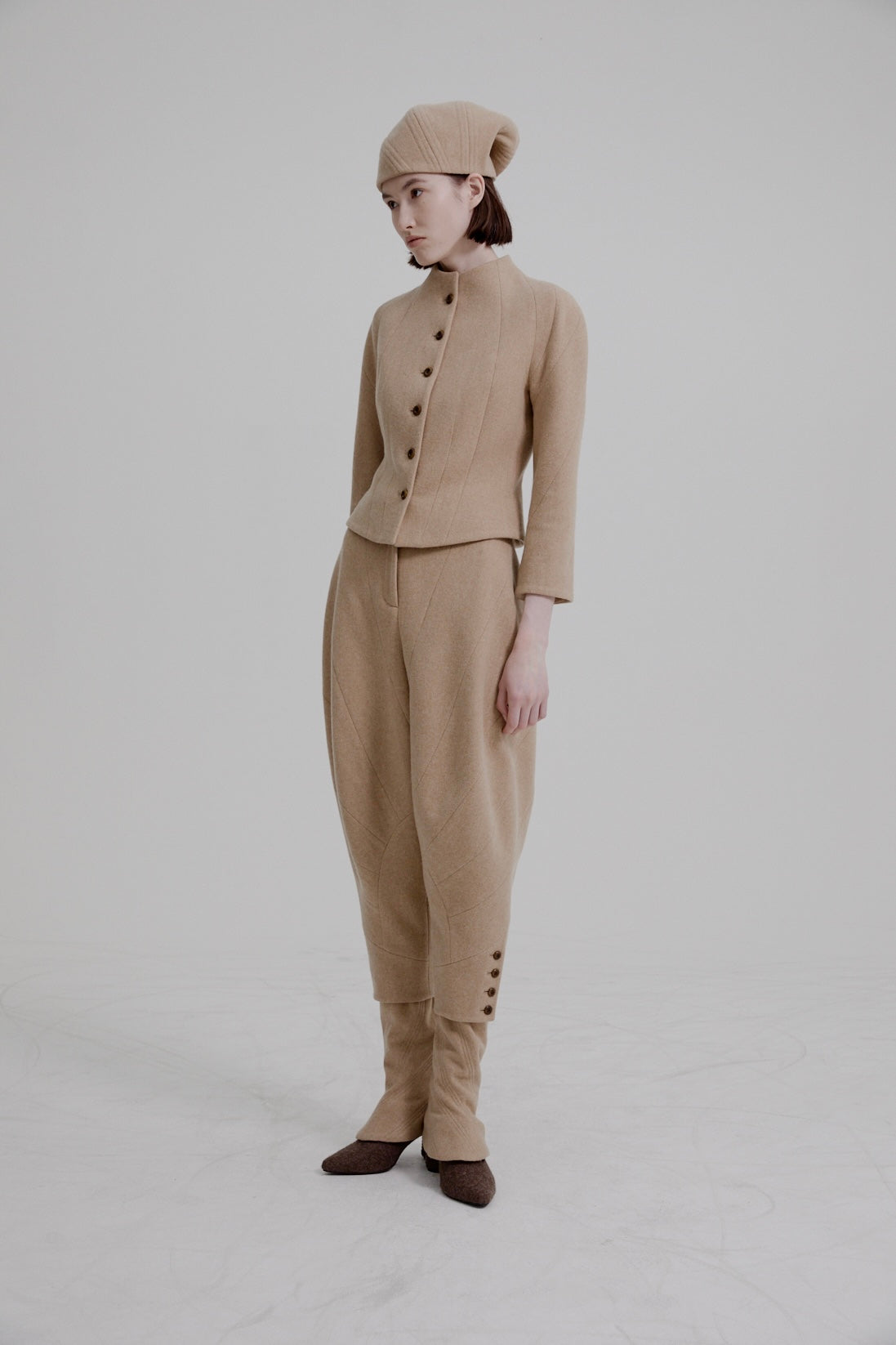 Geometric diagonal volume cropped trousers