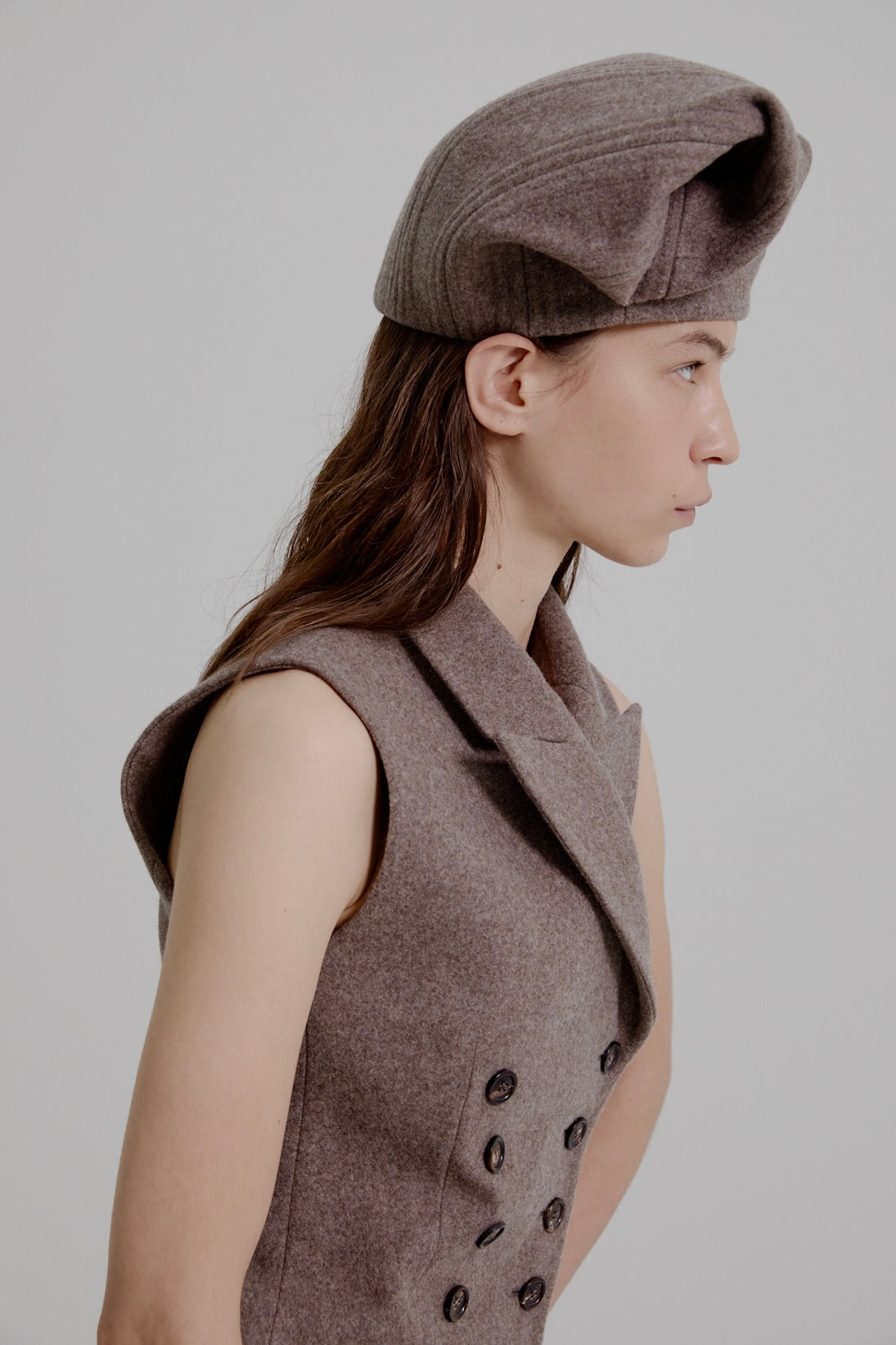 Kinetic sculptural hat