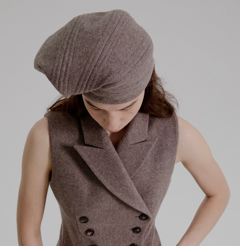 Kinetic sculptural hat