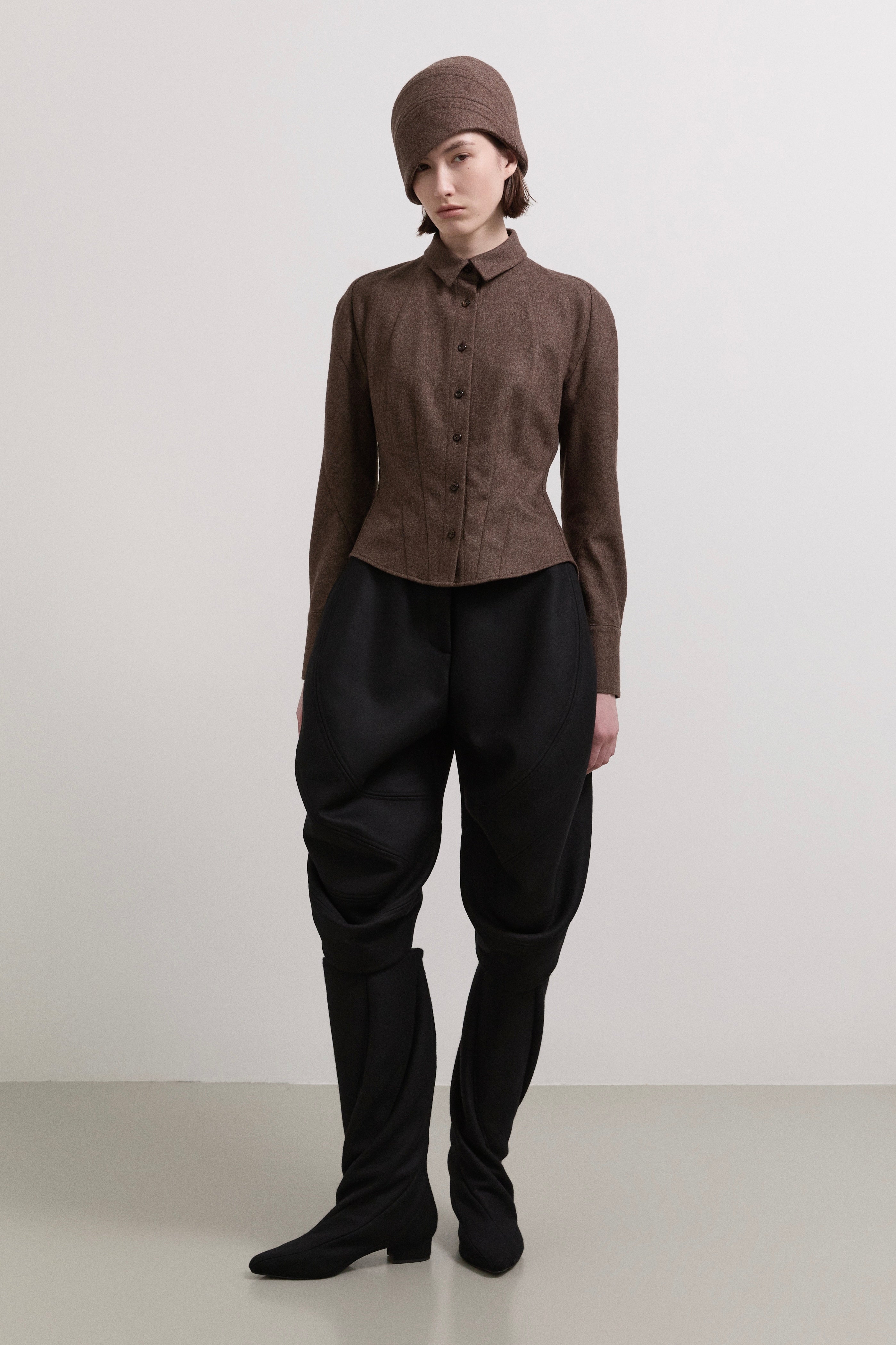 Fitted kinetic line bicycle shirt