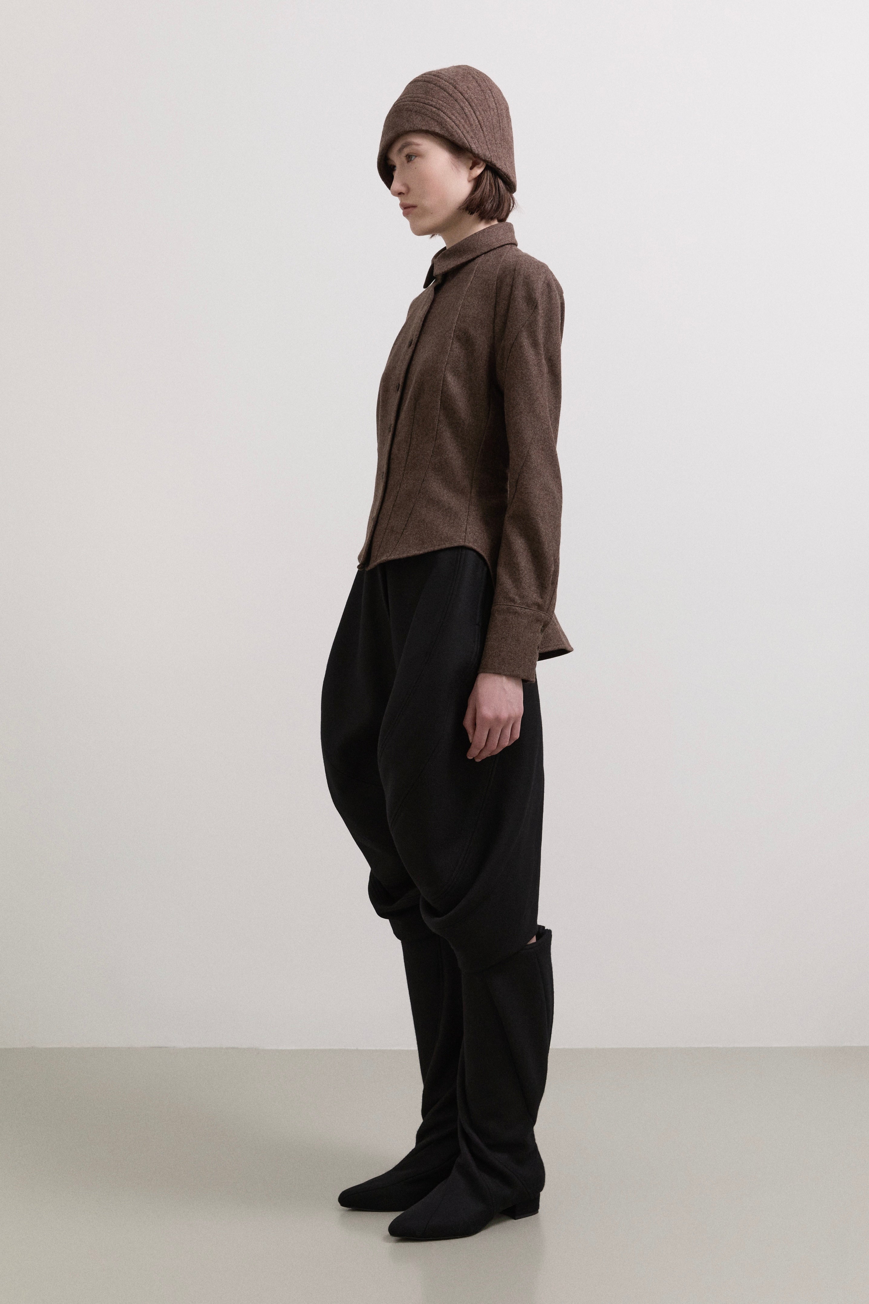 Fitted kinetic line bicycle shirt