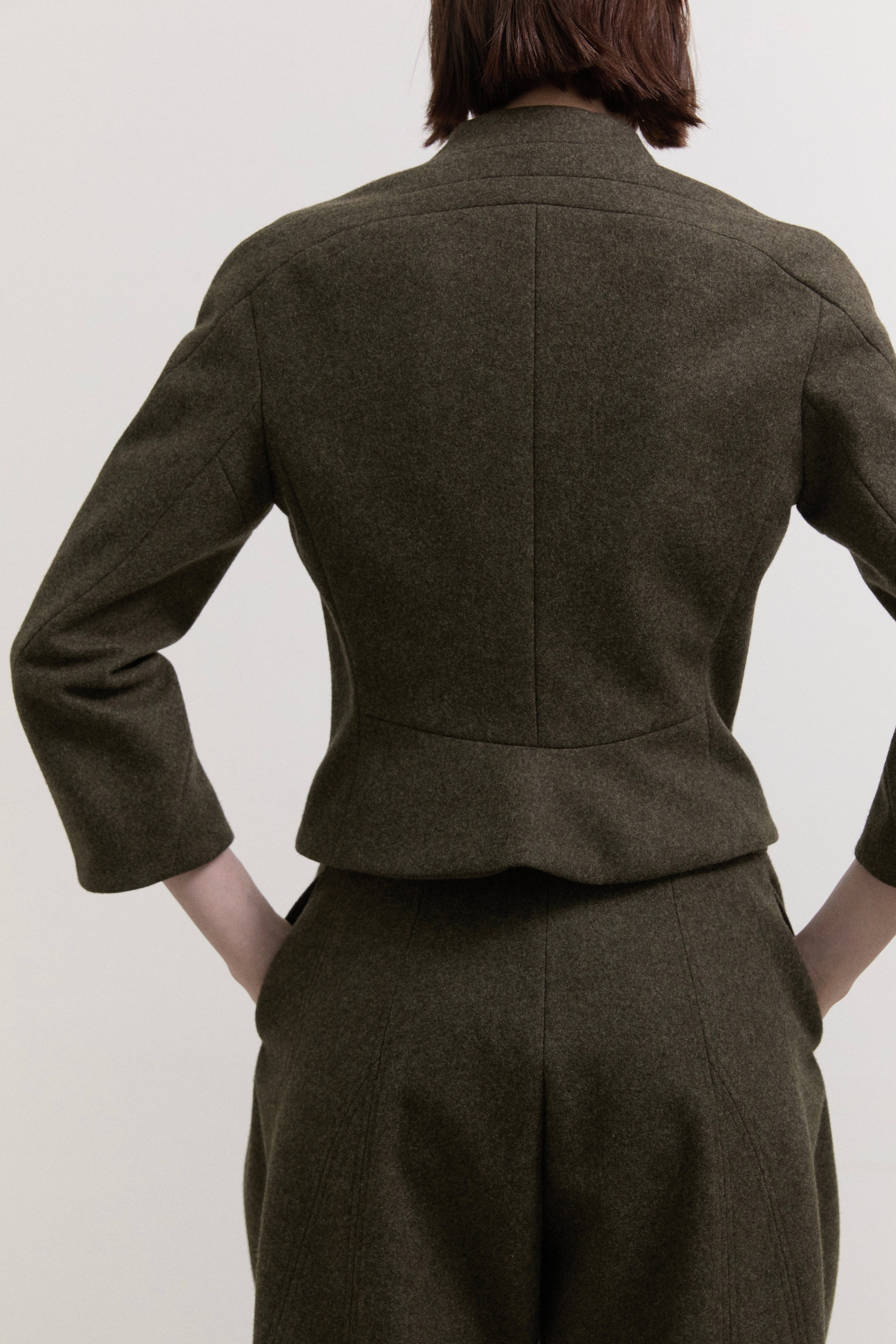 Fitted kinetic line bicycle jacket